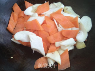 茄汁杏鲍菇胡萝卜步骤4