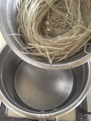 粉条炖肉丸步骤6
