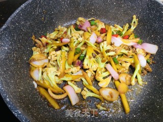 干锅花菜（家常版）步骤6