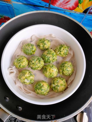 蒸茼蒿丸子步骤6