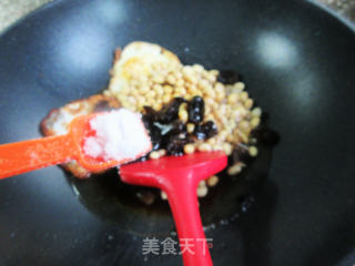 黑木耳黄豆烧鸡蛋步骤6