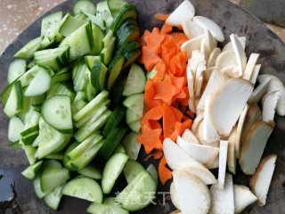 杏鲍菇黄瓜炒肉片步骤2