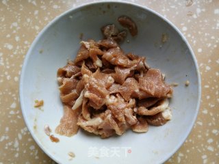 杏鲍菇黄瓜炒肉片步骤3