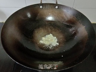 嫩南瓜炒火腿肠步骤3