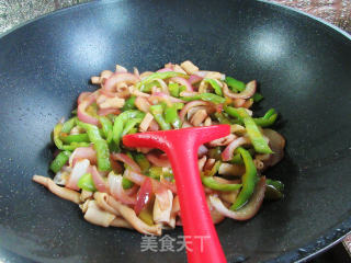 鹅肠洋葱炒青椒步骤10