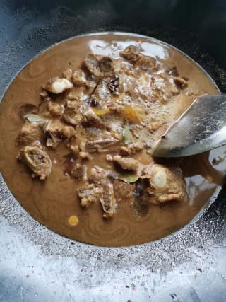 蕨菜干烧排骨步骤3