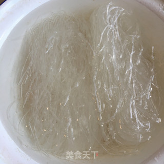 虾仁粉丝煲豆腐步骤3