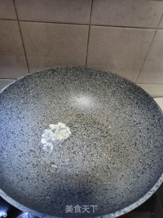 猪肉焖腐竹步骤4