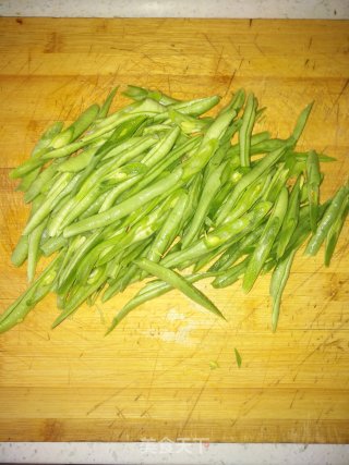 酸辣蒸豆角步骤1