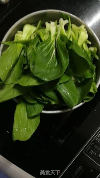 蒜香青菜步骤1