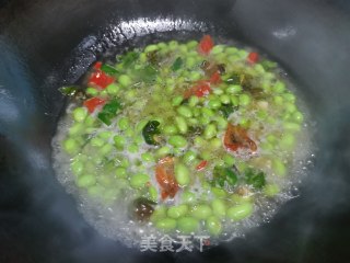 辣椒炒毛豆步骤6