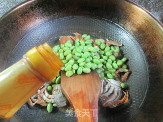 毛豆炒六月黄步骤9