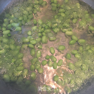 五花肉炒毛豆萝卜干步骤4