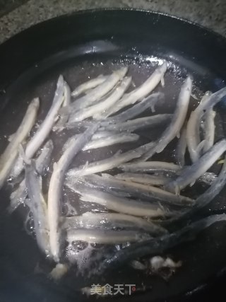 泥鳅烧荷包蛋步骤3