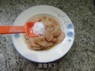 鸡胸肉炒丝瓜步骤6