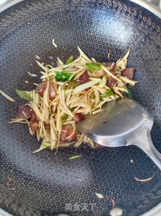 茭白炒肉步骤9