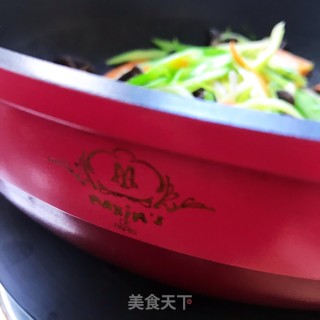 芹菜炒小木耳步骤6