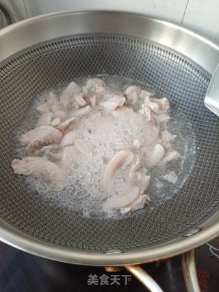 猪肉炒西芹步骤6