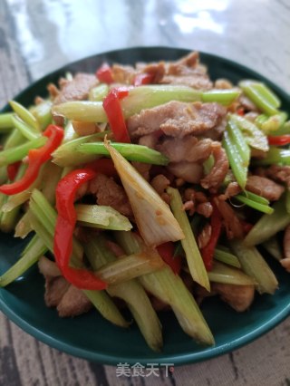 猪肉炒西芹步骤16