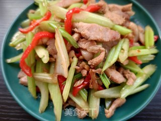 猪肉炒西芹步骤15