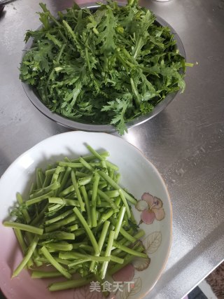 蒜末炒茼蒿步骤1