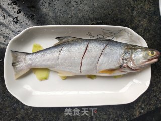 红糟蒸午鱼步骤3