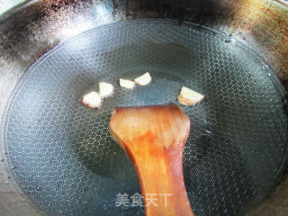 六月黄炒茭白步骤5