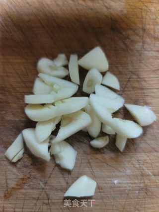 清炒手撕包菜步骤2