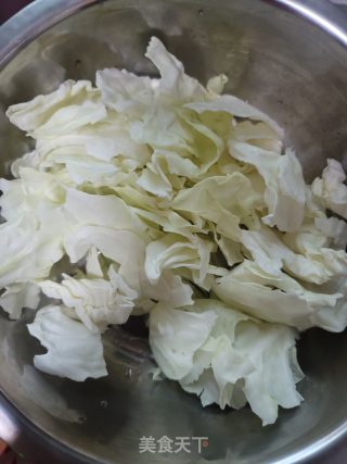 清炒手撕包菜步骤1