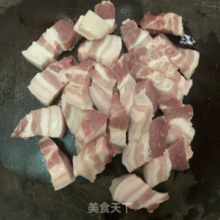 油豆腐焖五花肉步骤1