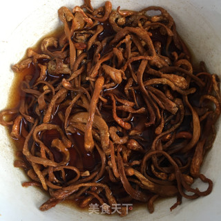 菌菇烧鸡腿步骤4