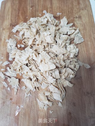 洋葱炒豆筋步骤2