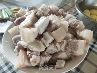 五花肉焖小土豆步骤3