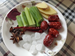 五花肉焖小土豆步骤6