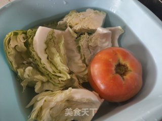 西红柿圆白菜炒鸡蛋步骤1