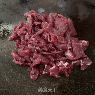 番茄牛肉盖饭步骤1