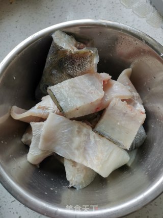 酱烧鲈鱼步骤2
