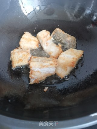 酱烧鲈鱼步骤5