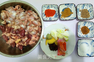 麻辣鸡胗鸡心步骤1