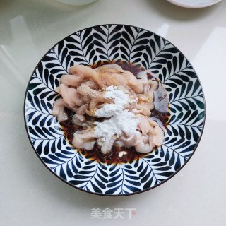 鸡胸肉炒辣椒步骤2