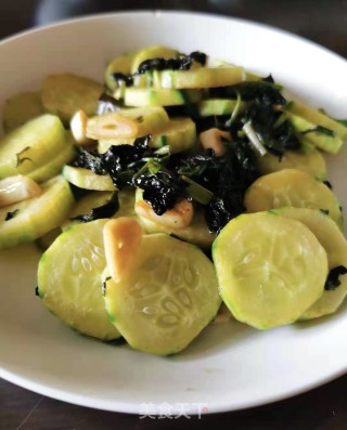 紫苏炒黄瓜步骤9