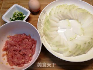 鲜香入味～冬瓜蒸肉饼步骤1