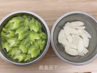 苦瓜炒山药步骤1