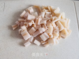 彩椒藕丁步骤2