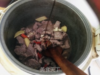 牛肉焖萝卜步骤4