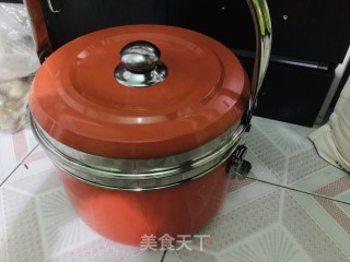 鲫鱼焖黄豆步骤8