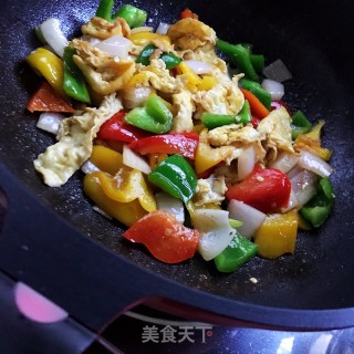 彩椒洋葱炒蛋步骤7