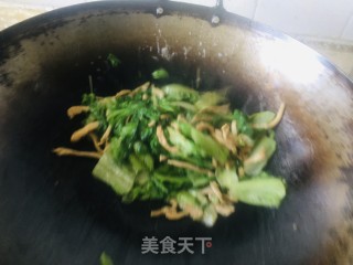 生菜炒肉丝步骤6