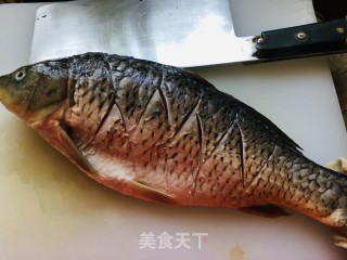 家常红烧鲤鱼步骤1