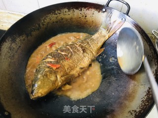家常红烧鲤鱼步骤6